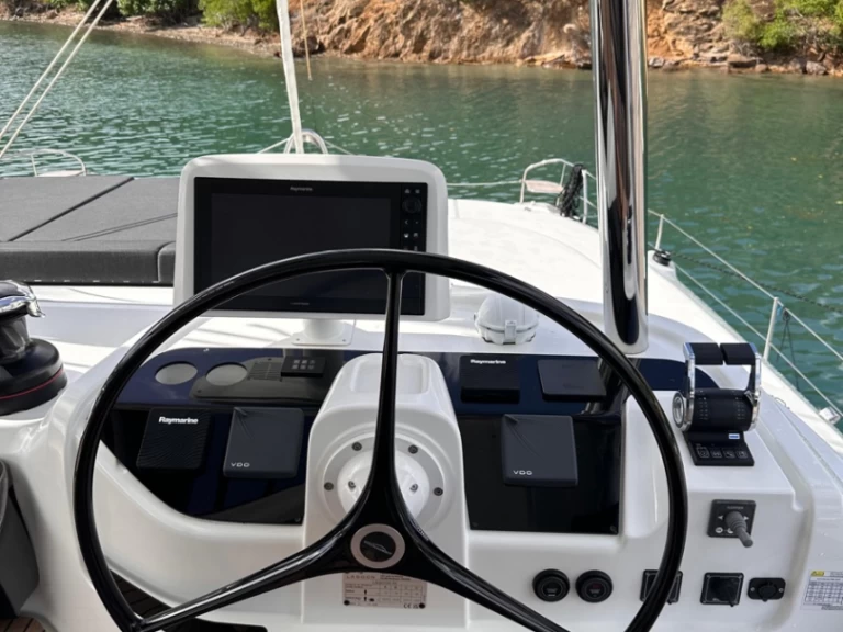 Båtuthyrning Lagoon Lagoon 55 i Bas du Fort på Samboat 