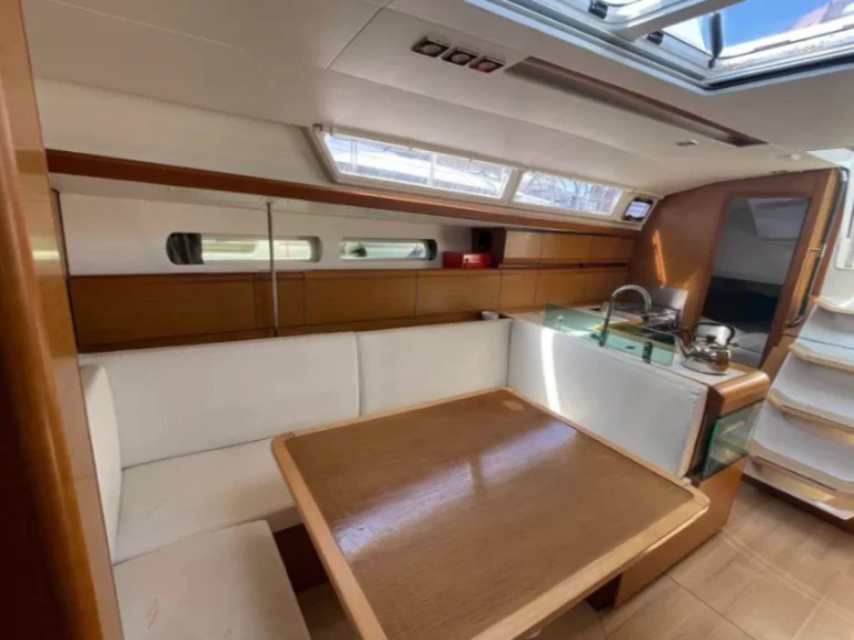 Hyra Segelbåt  med eller utan skeppare Jeanneau Paros (ostrov) 