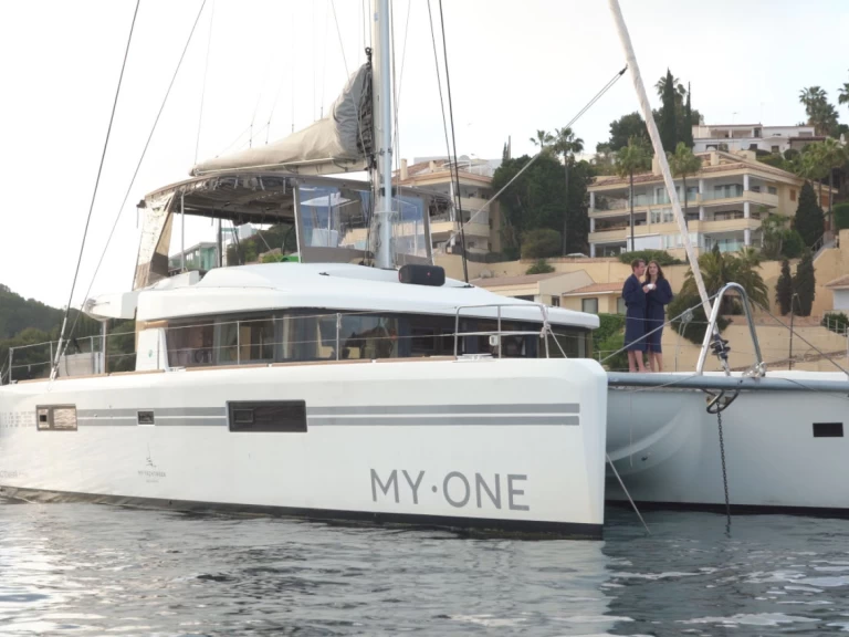 Uthyrning Katamaran  Lagoon med en båtlicens 