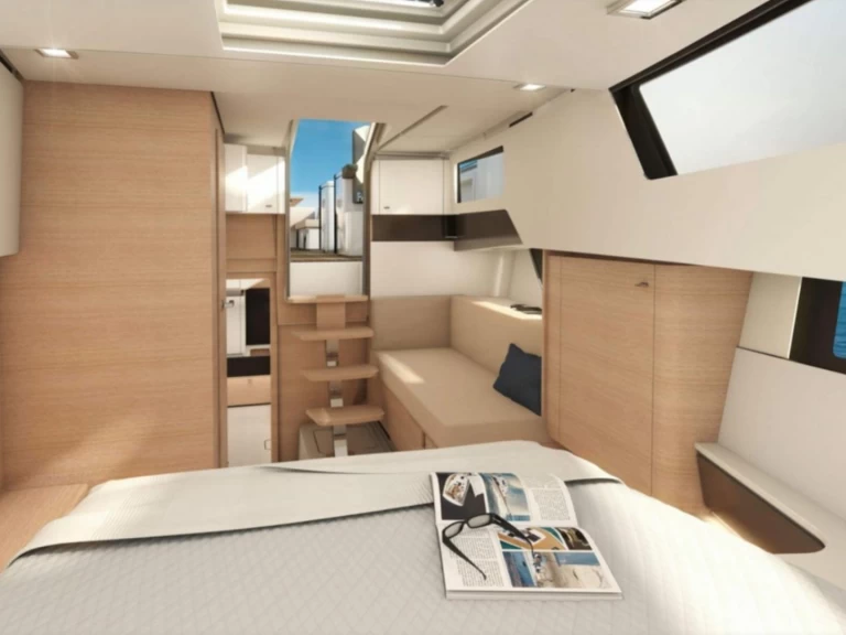 Fjord 41 XL charter bareboat eller skeppad i Port de Saint Tropez