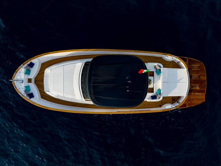 Hyr en Apreamare Gozzo 45  Port de Saint Tropez 