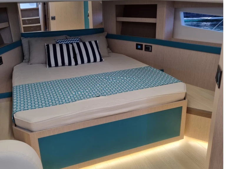 Hyra Motorbåt  med eller utan skeppare Apreamare Port de Saint Tropez 