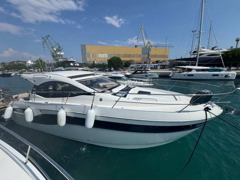Hyra Lyx yacht med eller utan skeppare Bavaria Trogir  