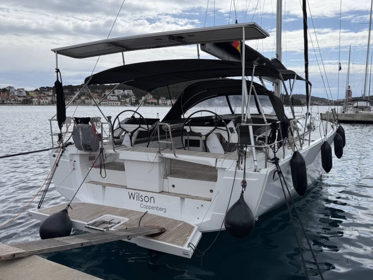 Hanse Hanse 460 charter bareboat eller skeppad i Punat