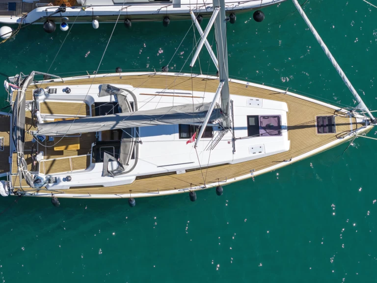 Uthyrning Segelbåt  Hanse med en båtlicens 