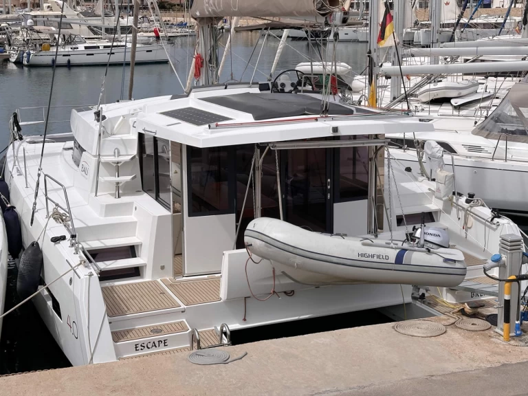 Bali Bali 4.0 charter bareboat eller skeppad i Can Pastilla