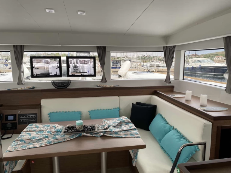 Uthyrning Katamaran  Lagoon med en båtlicens 