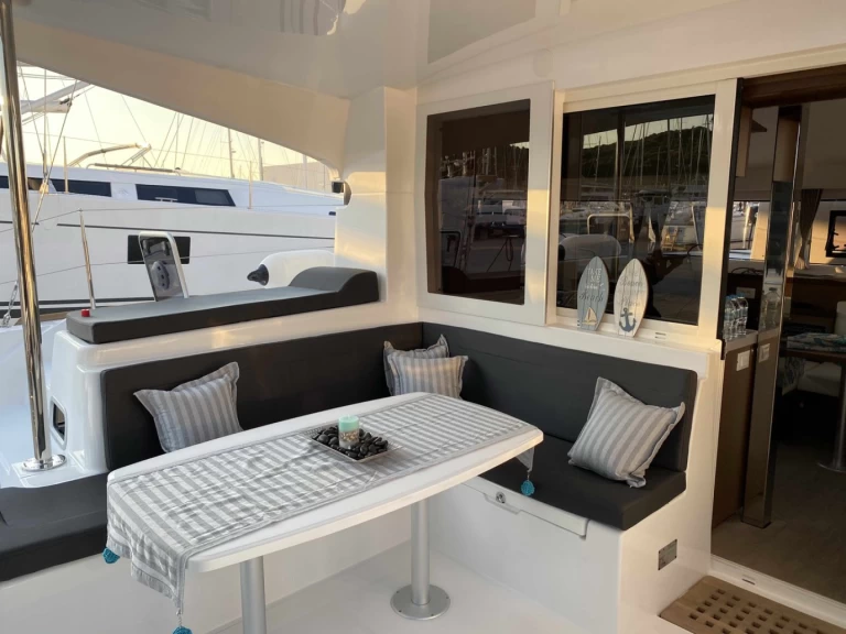Yacht charter Paros (ostrov) billig Lagoon 40