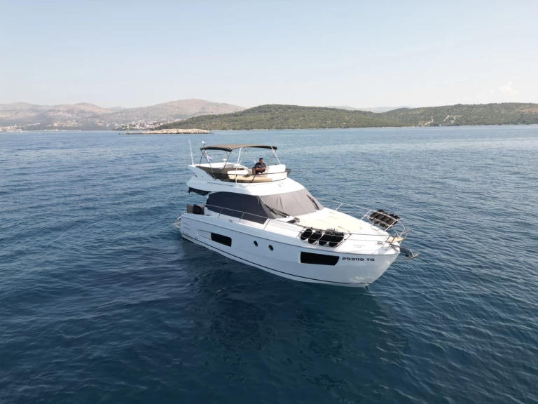 Uthyrning Lyx yacht i Trogir  - Bavaria Virtess 420 Fly