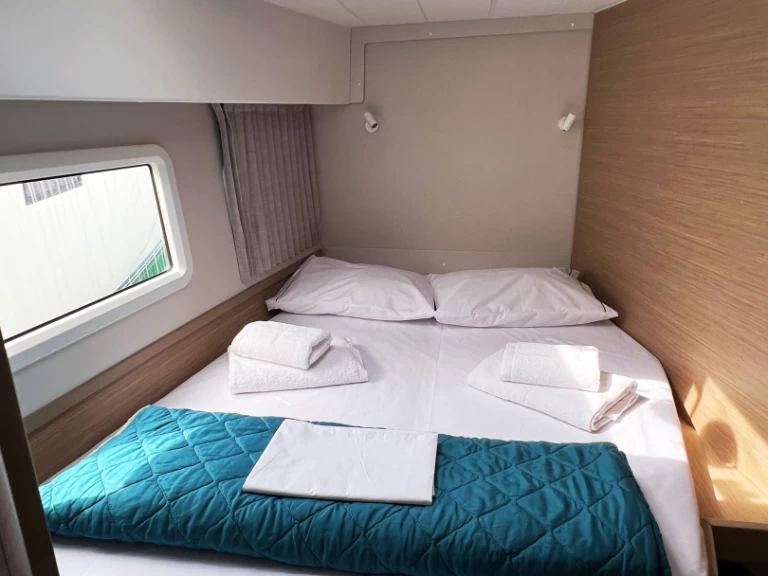 Yacht charter Alimos billig Lagoon 42