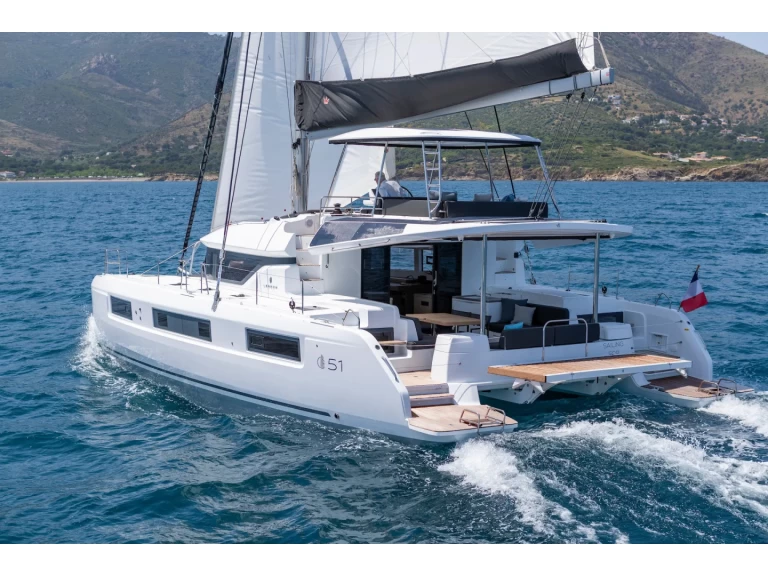 Lagoon Lagoon 51 charter bareboat eller skeppad i Alimos