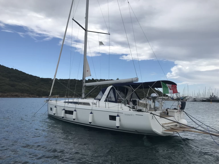 Bénéteau Oceanis 51.1 charter bareboat eller skeppad i Castiglioncello
