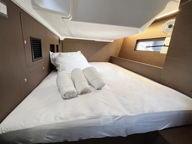 Segelbåt  för uthyrning Alimos till det bästa priset 