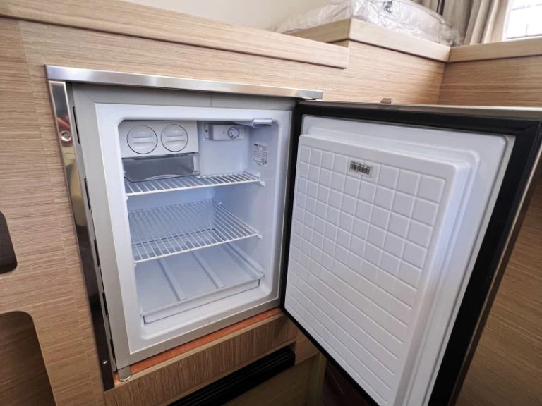 Båtuthyrning Lagoon Lagoon 42 i Alimos på Samboat 