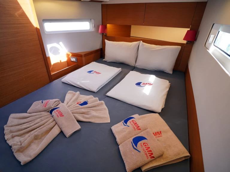 Hyr en Jeanneau Sun Odyssey 410 Rhodes (City) 