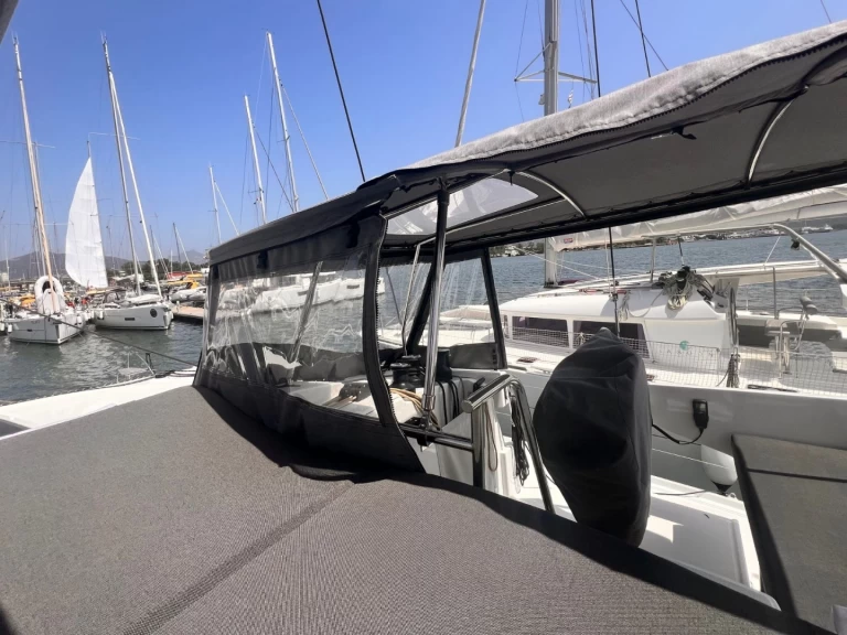 Båtuthyrning Fountaine Pajot Astrea 42 i Olbia på Samboat 