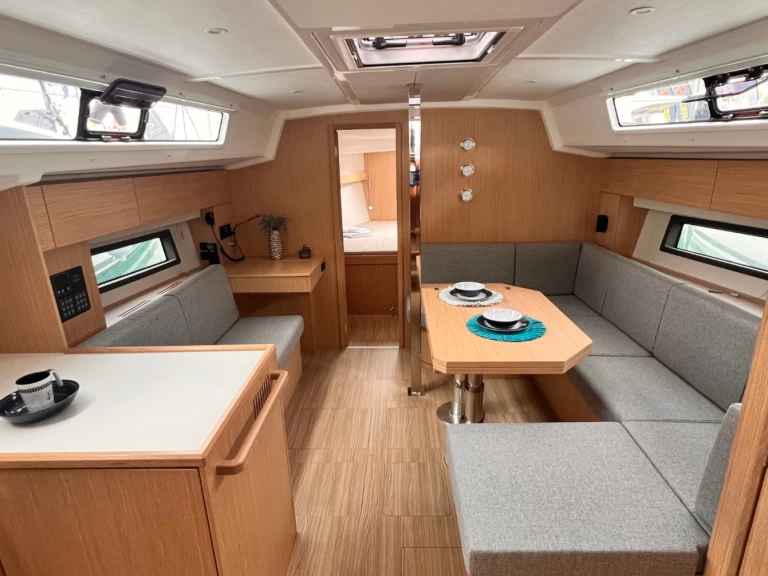 Hyra Segelbåt  med eller utan skeppare Bavaria Rosignano Solvay-Castiglioncello 