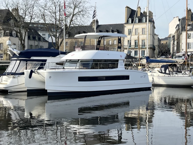 Uthyrning Motorbåt  i Cogolin - Fountaine Pajot Fountaine Pajot MY 37