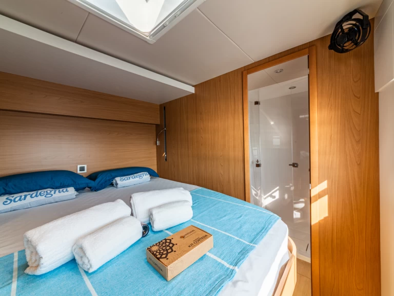 Hyra Katamaran  med eller utan skeppare Bali Eden Island 