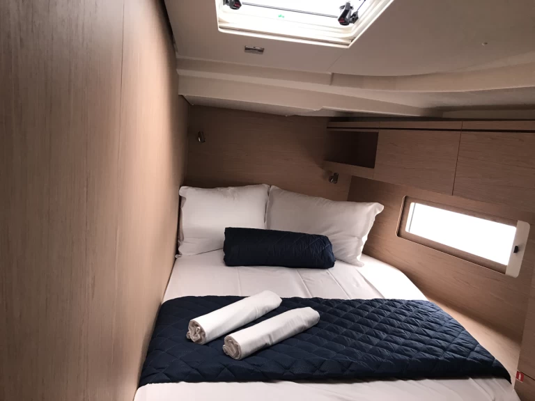 Yacht charter Castiglioncello billig Oceanis 51.1