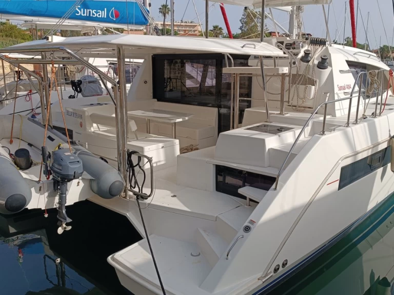Yacht charter Furnari billig Leopard 40