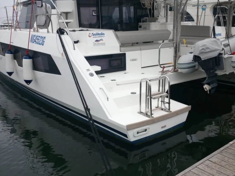 Uthyrning Cannigione - Leopard Catamarans / Robertson & Caine Leopard 42 - 4 cab. av Samboat 