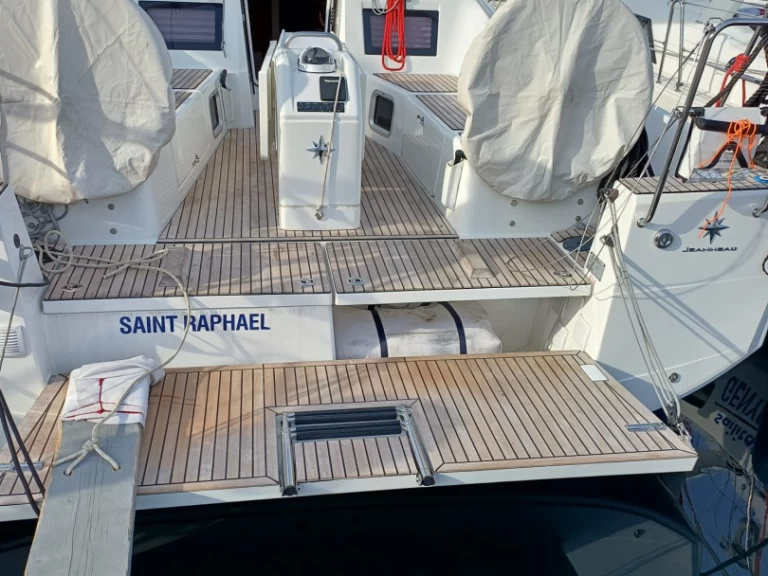 Hyr en Jeanneau Sun Odyssey 410 Procida 