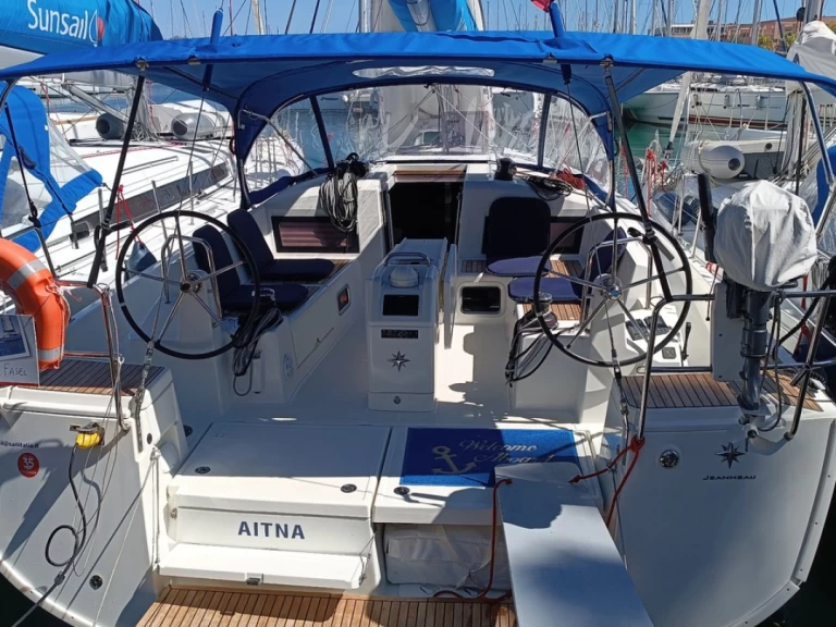 Båtuthyrning Jeanneau Sun Odyssey 440 i Furnari på Samboat 