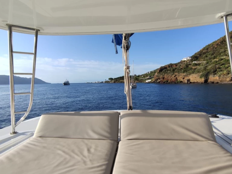 Båtuthyrning Lagoon Lagoon 46 i Furnari på Samboat 