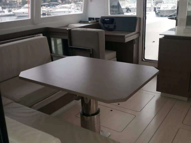 Yacht charter Cannigione billig Leopard 42 - 4 cab.