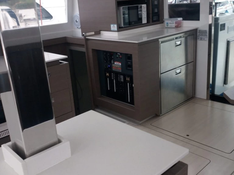 Båtuthyrning Leopard Catamarans / Robertson & Caine Leopard 42 - 4 cab. i Cannigione på Samboat 