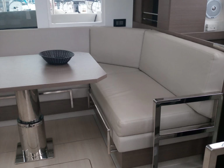 Katamaran  för uthyrning Cannigione till det bästa priset 