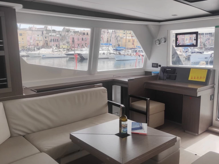 Uthyrning Procida - Leopard Catamarans / Robertson & Caine Leopard 45 av Samboat 