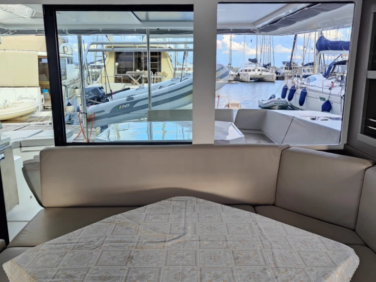 Yacht charter Procida billig Leopard 45