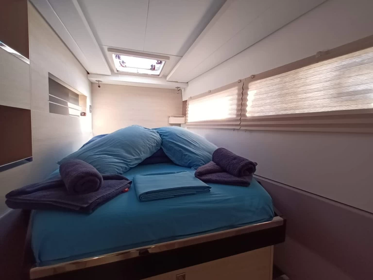 Uthyrning Furnari - Leopard Catamarans / Robertson & Caine Leopard 45 av Samboat 