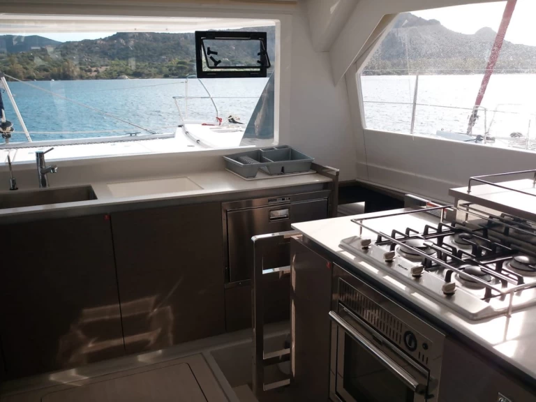 Yacht charter Cannigione billig Leopard 50 - 5 + 1 cab