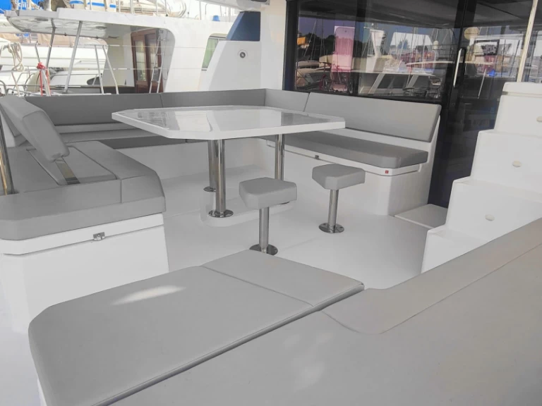 Uthyrning Procida - Leopard Catamarans / Robertson & Caine Leopard 50 - 5 + 1 cab av Samboat 