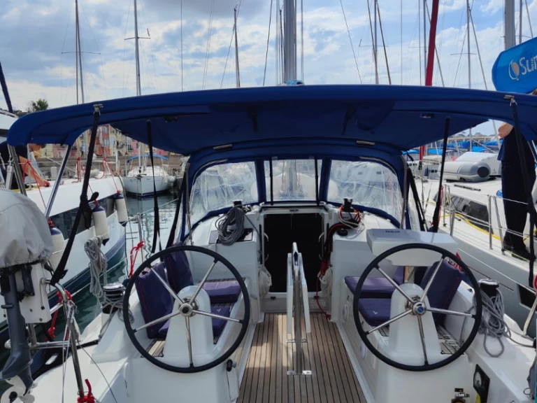 Uthyrning Segelbåt  Bénéteau med en båtlicens 