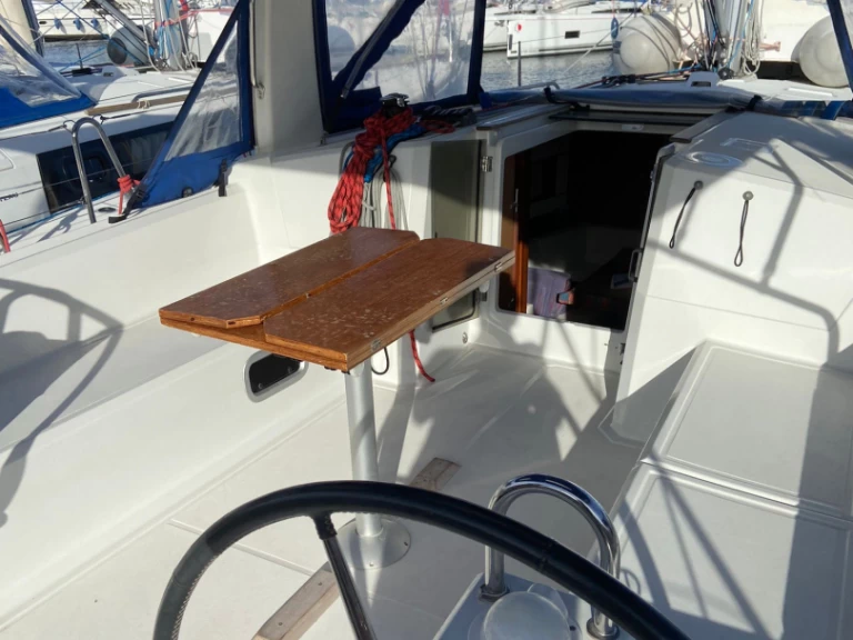 Båtuthyrning Bénéteau Oceanis 38 i Procida på Samboat 