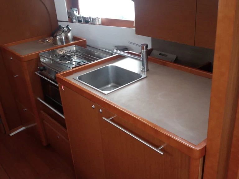 Båtuthyrning Bénéteau Oceanis 38 i Cannigione på Samboat 