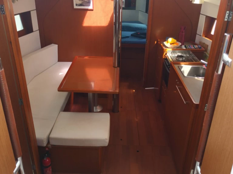 Yacht charter Furnari billig Oceanis 38