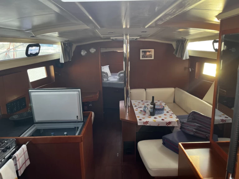 Yacht charter Cannigione billig Oceanis 41.1