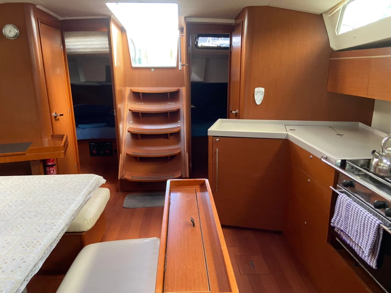 Hyra Segelbåt  med eller utan skeppare Bénéteau Procida 