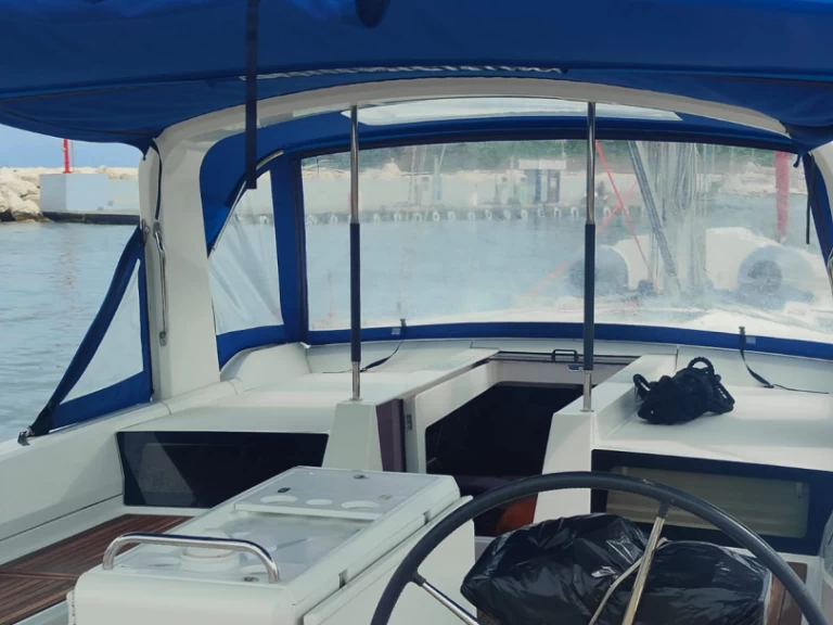 Uthyrning Segelbåt  Bénéteau med en båtlicens 