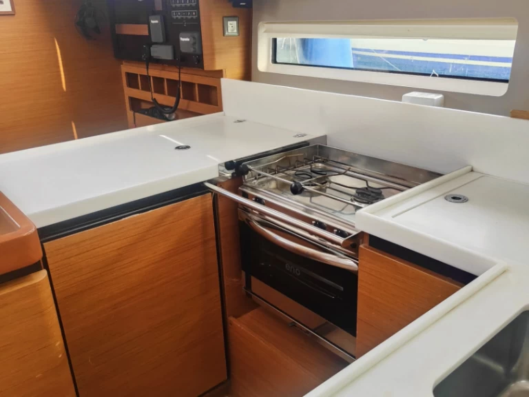 Yacht charter Furnari billig Sun Odyssey 440