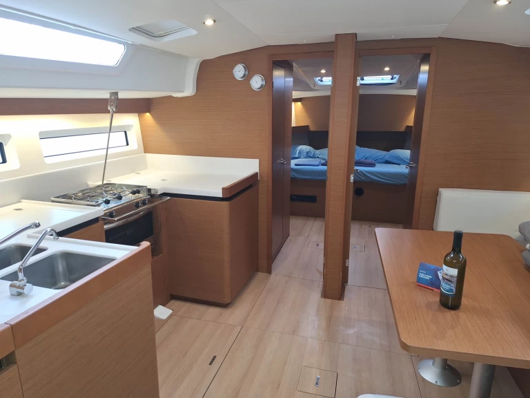 Båtuthyrning Jeanneau Sun Odyssey 490 i Furnari på Samboat 