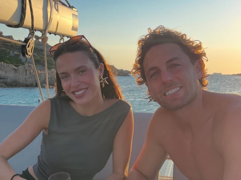 Uthyrning Katamaran  Fountaine Pajot med en båtlicens 