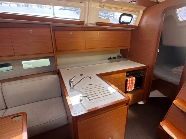 Uthyrning Segelbåt  Dufour med en båtlicens 