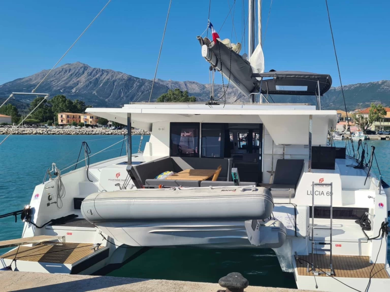 Hyr en Fountaine Pajot Lucia 40 Lefkáda 