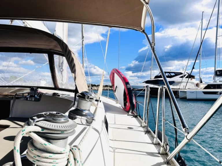 Bavaria Cruiser 55 charter bareboat eller skeppad i Split 